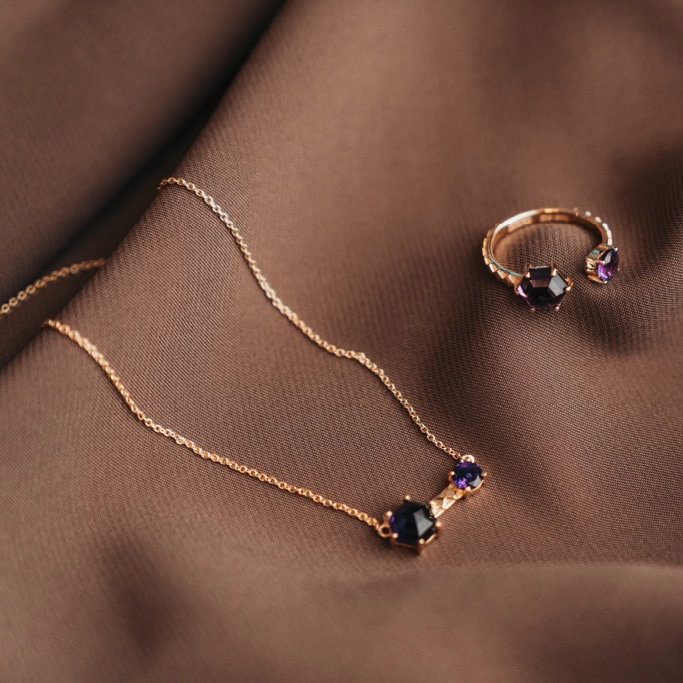 Necklace, Viola - Gold