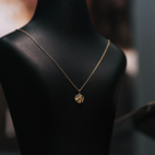Necklace, Luna Nero - Gold